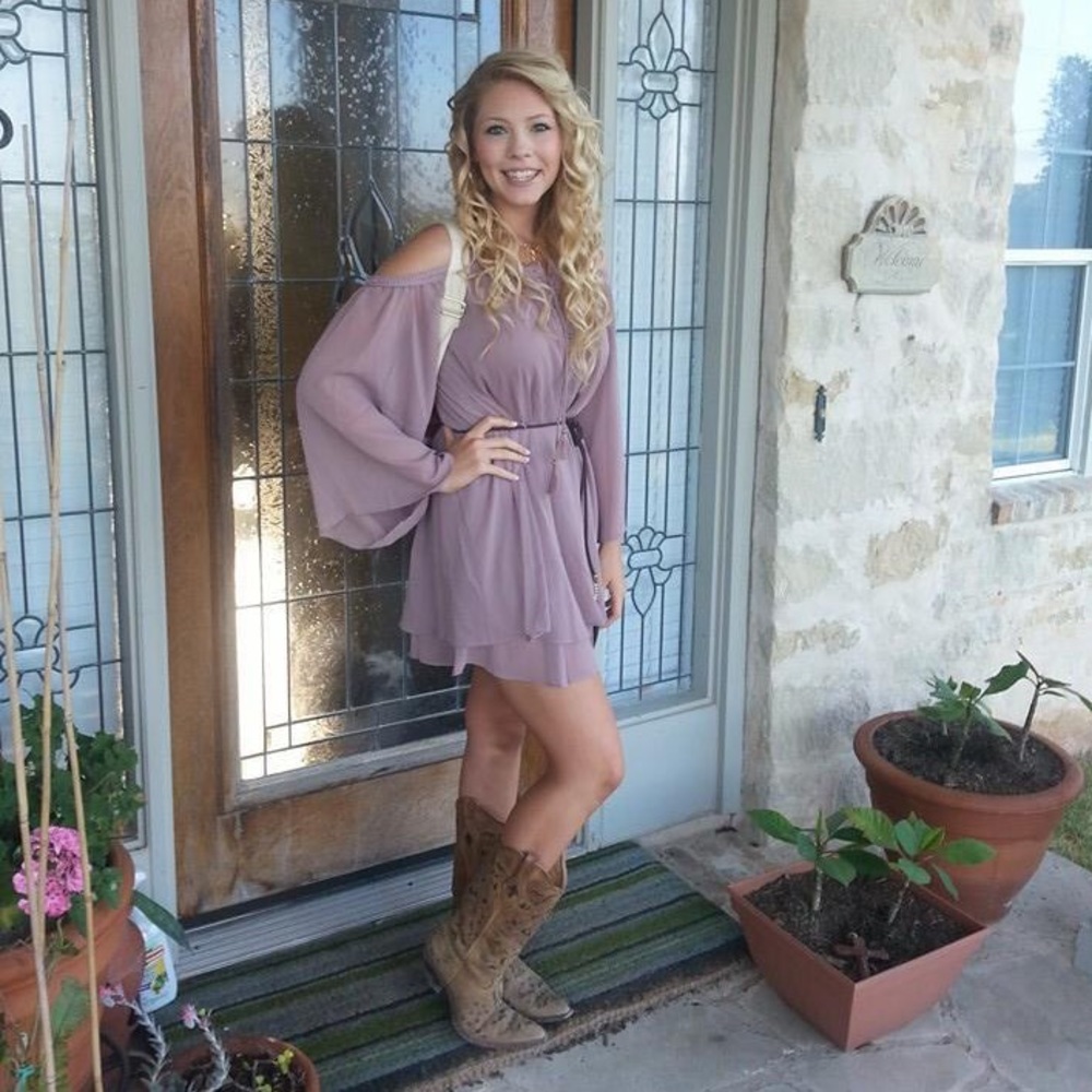 Beautiful dress!